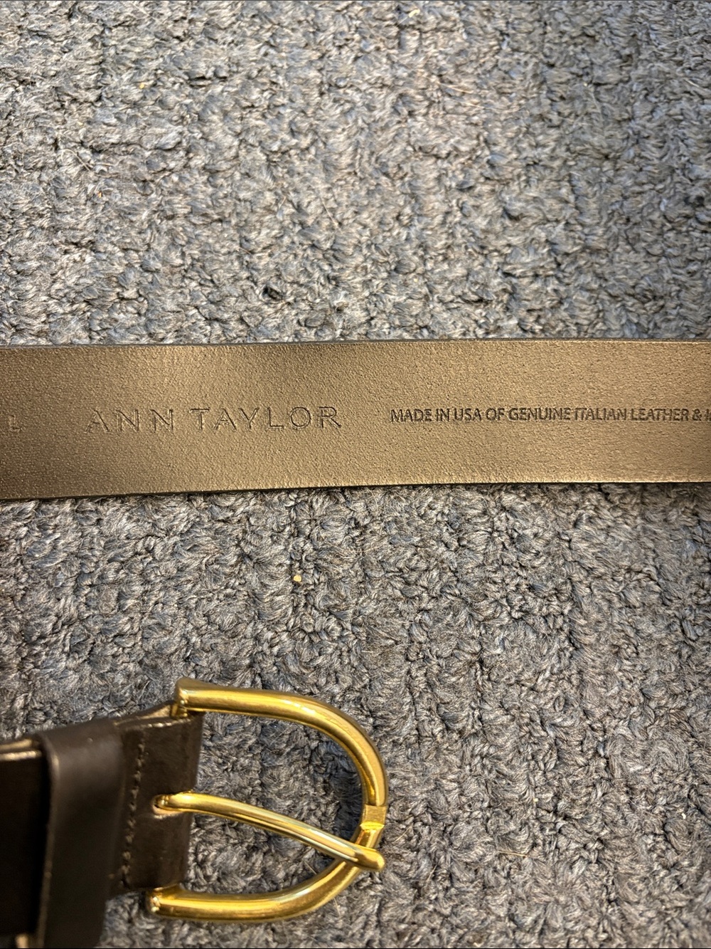 Ann Taylor Black Leather Belt with Gold Buckle-Great Condition (Women’s Large) - Picture 2 of 2